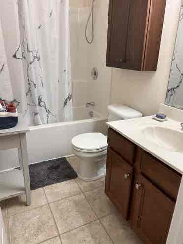 Room for rent w/
 private bath