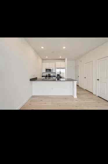 Bath garage included!! 🏠 ✨