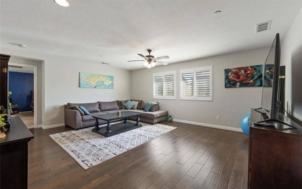Multiple rooms in Temescal Valley