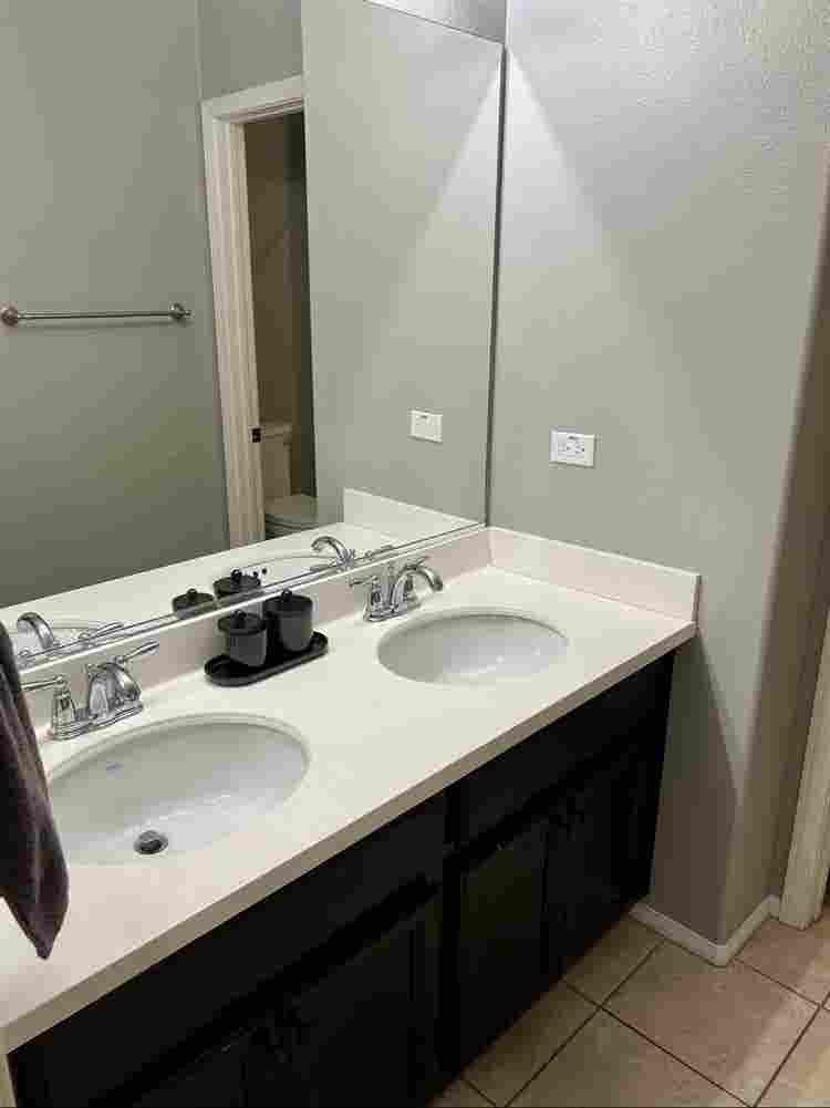 Multiple rooms in Temescal Valley