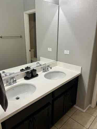 Multiple rooms in Temescal Valley