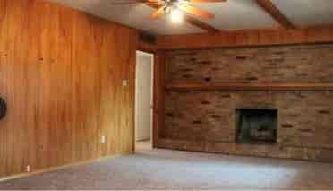 Great for 4 friends, near  Bush