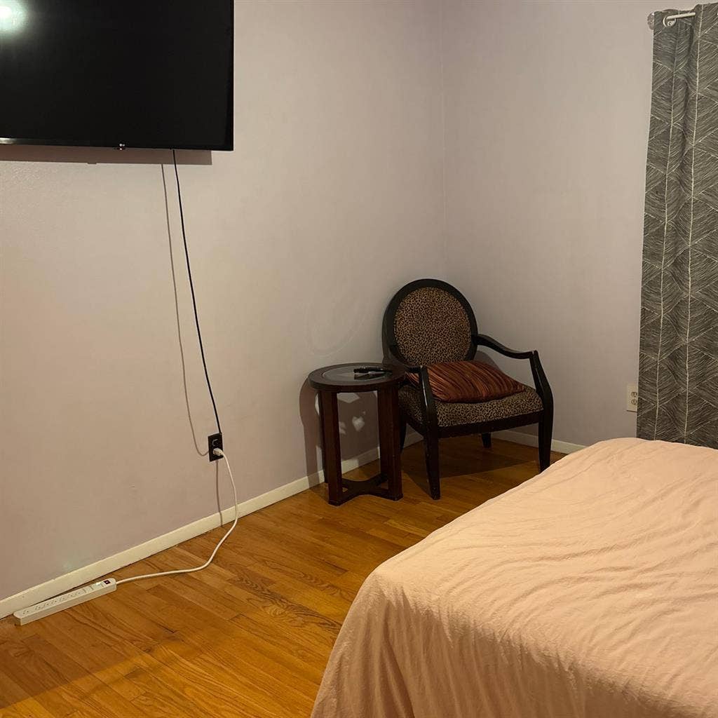 Room for rent -female only-