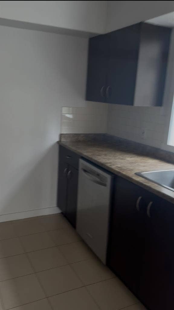 Beachside Room Downtown – Move In