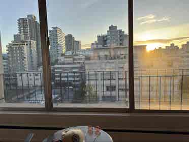 Beachside Room Downtown – Move In