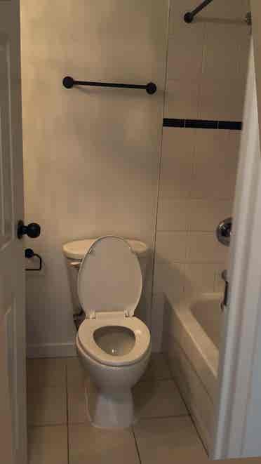 Beachside Room Downtown – Move In