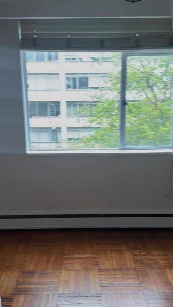 Beachside Room Downtown – Move In