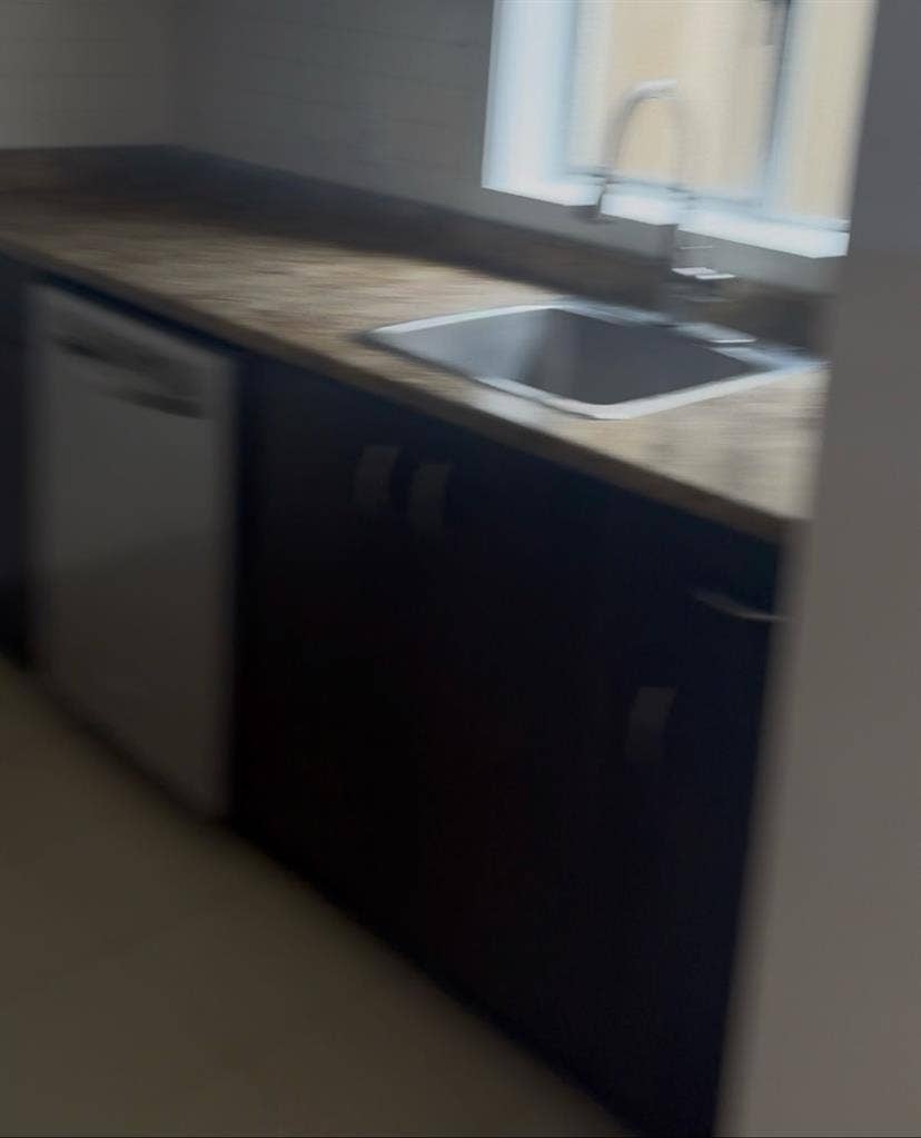 Beachside Room Downtown – Move In