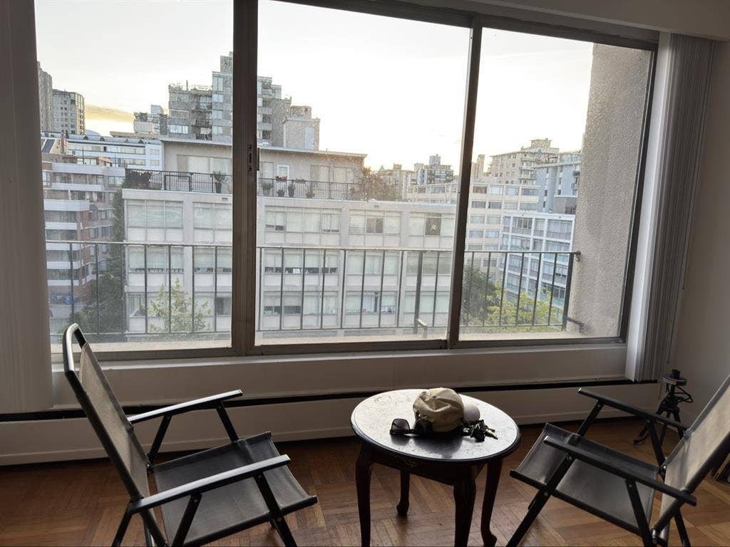 Beachside Room Downtown – Move In