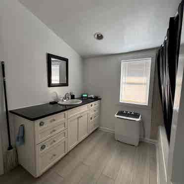 🏠 Room for Rent in SE DC