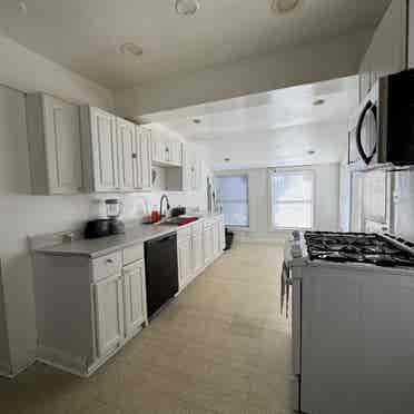 🏠 Room for Rent in SE DC