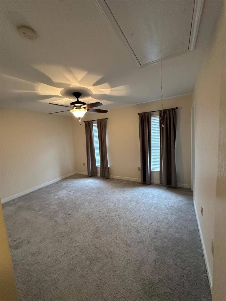 Comfortable Room - Residential Home