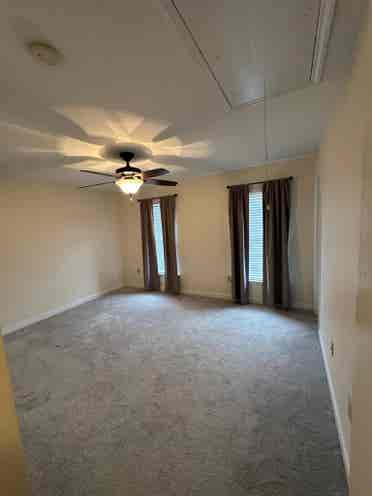 Comfortable Room - Residential Home