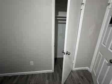 LOOKING FOR FEMALE ROOMATE