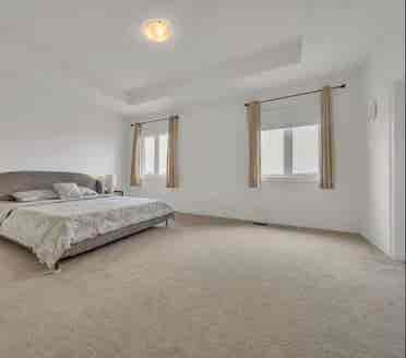 Master Bedroom Room For Rent