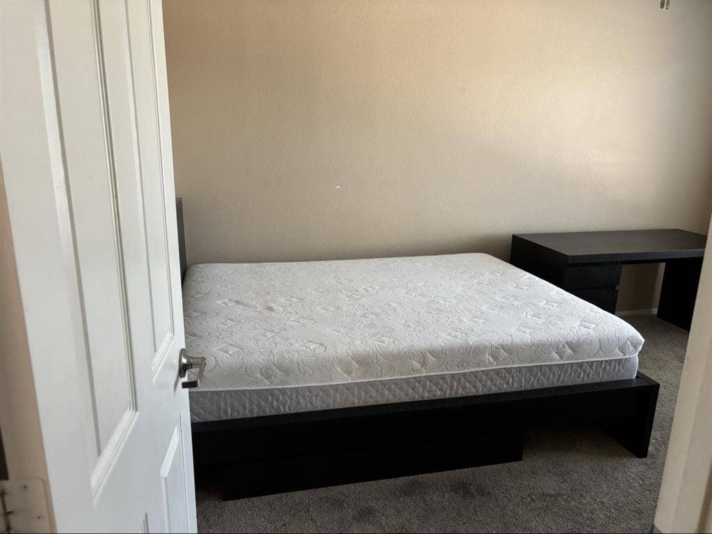 Furnished bedroom for rent