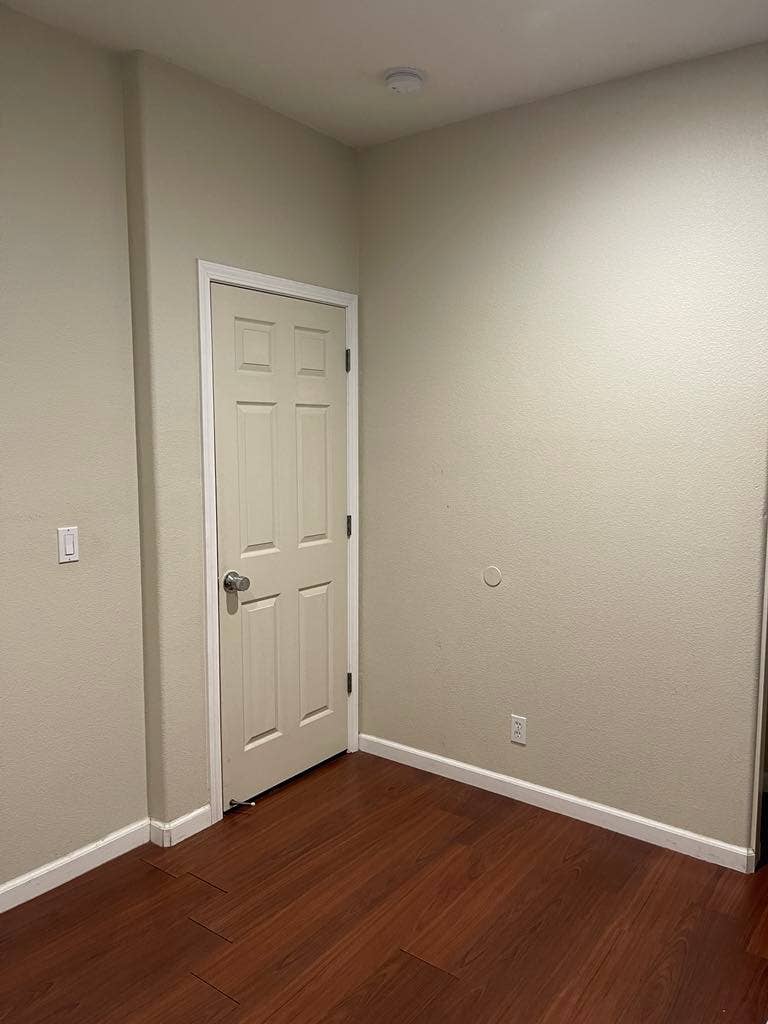 Clean Room for Rent