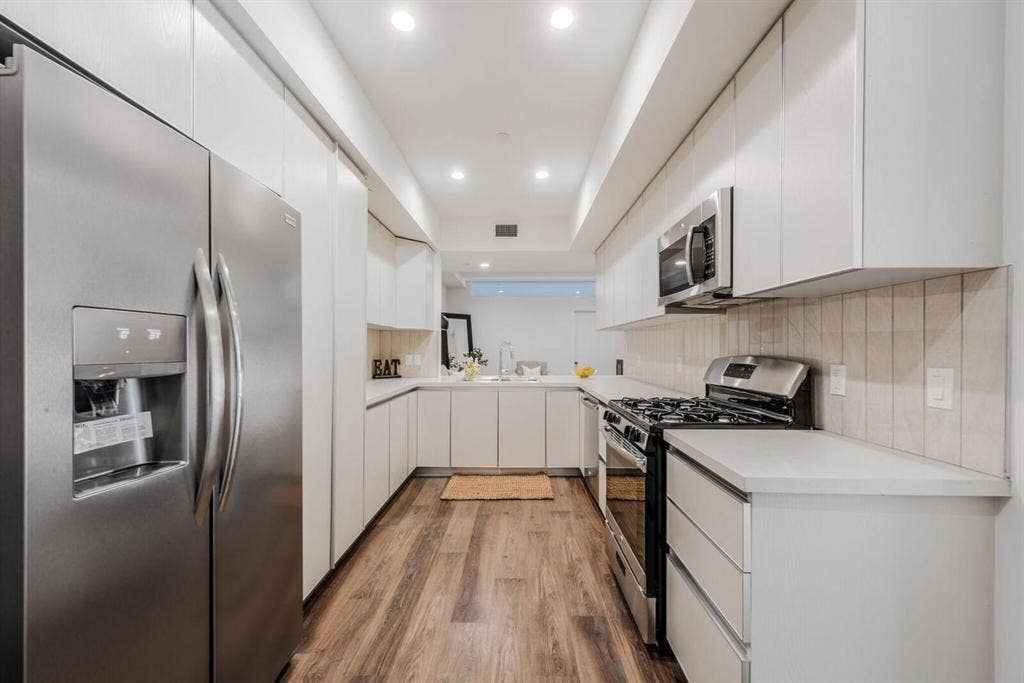 1 BR in Los Angeles