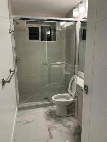Looking for roomate