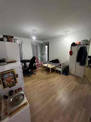 Space Available at Bln Hauptbahnof