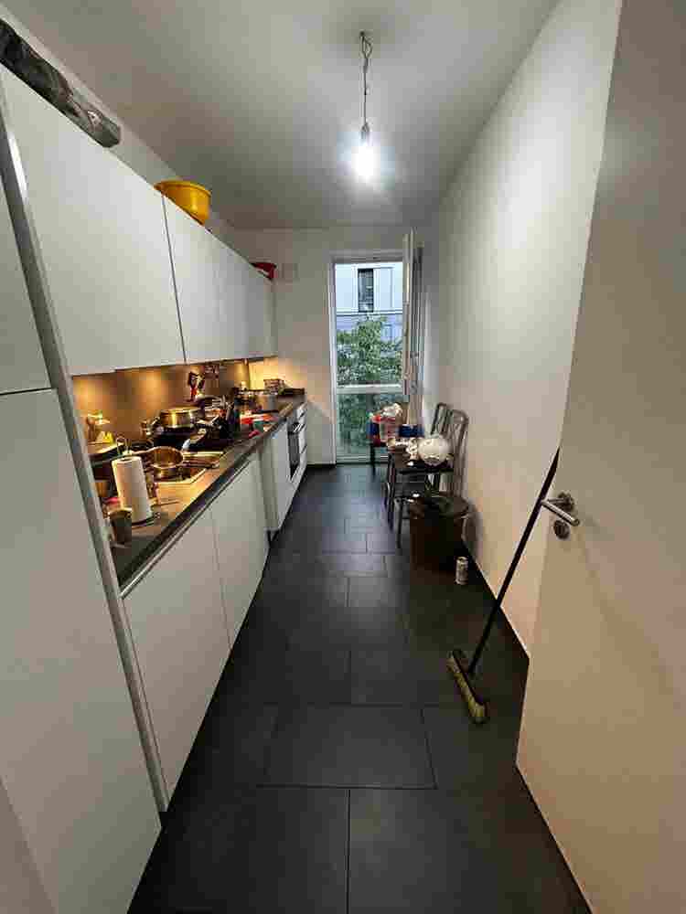 Space Available at Bln Hauptbahnof