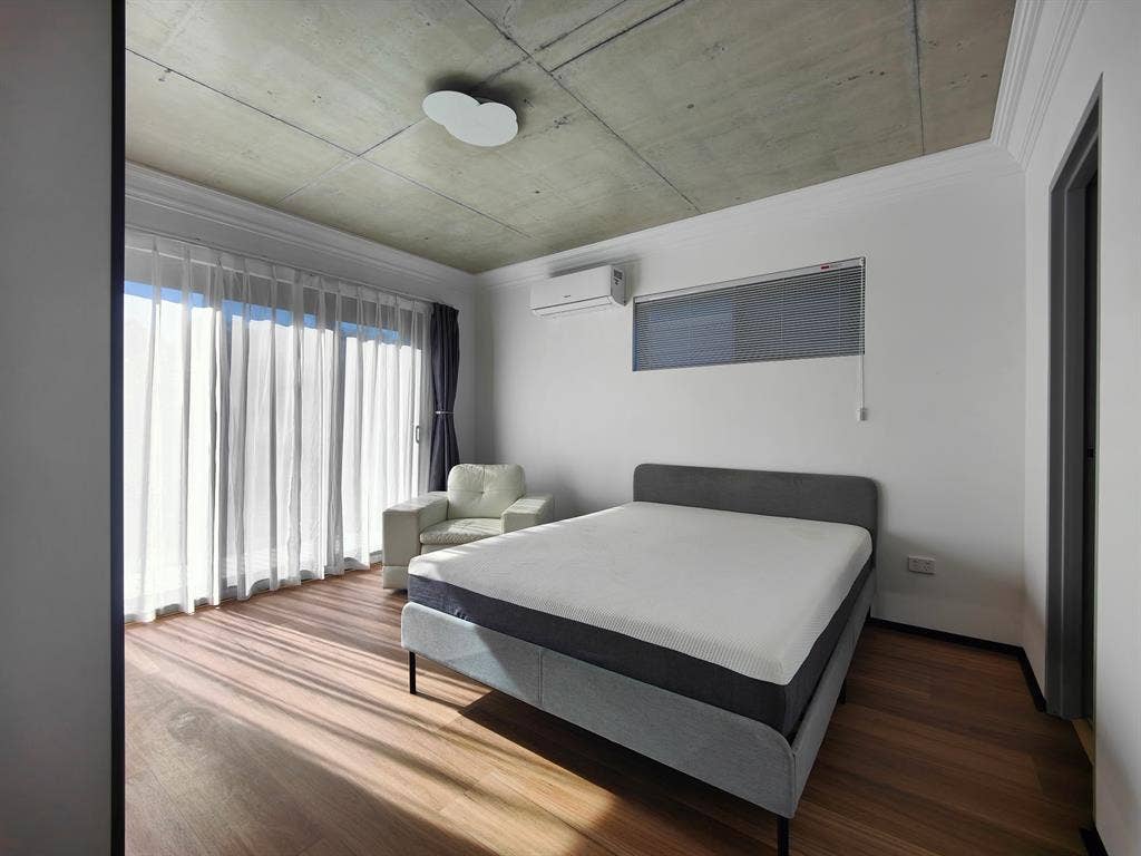 Private Room with Ensuite Bathroom