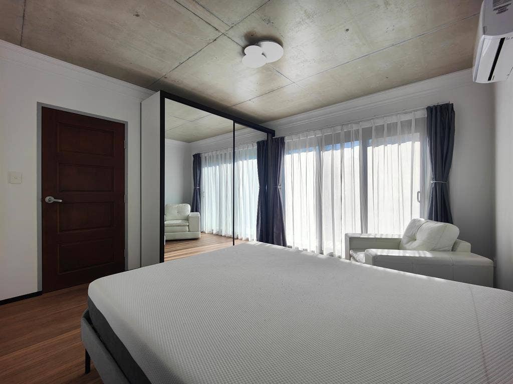 Private Room with Ensuite Bathroom