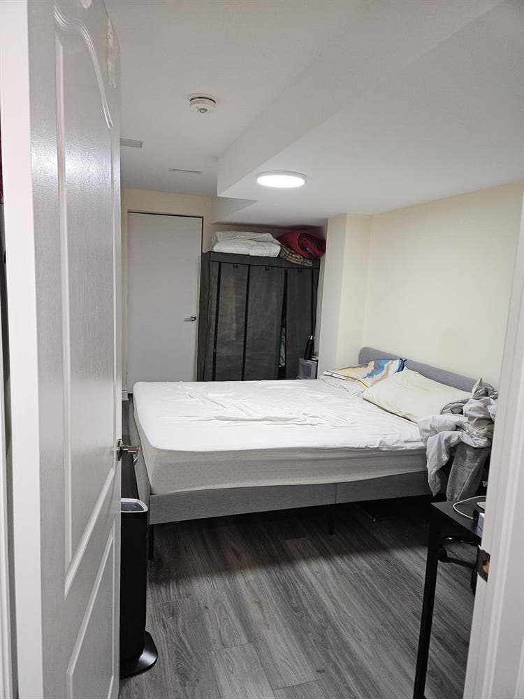 Newly built spacious walkout baseme