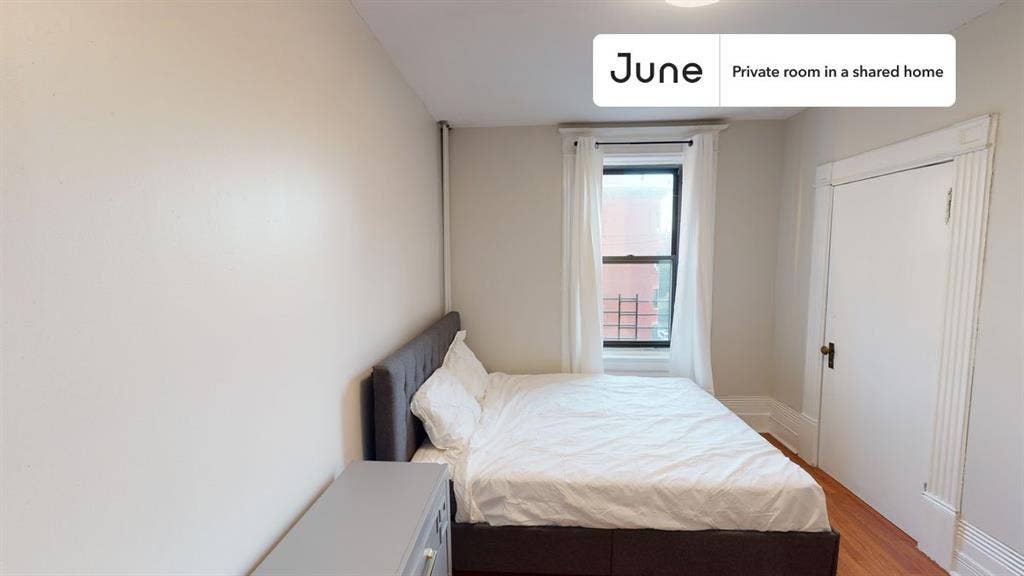 4 BR in New York City