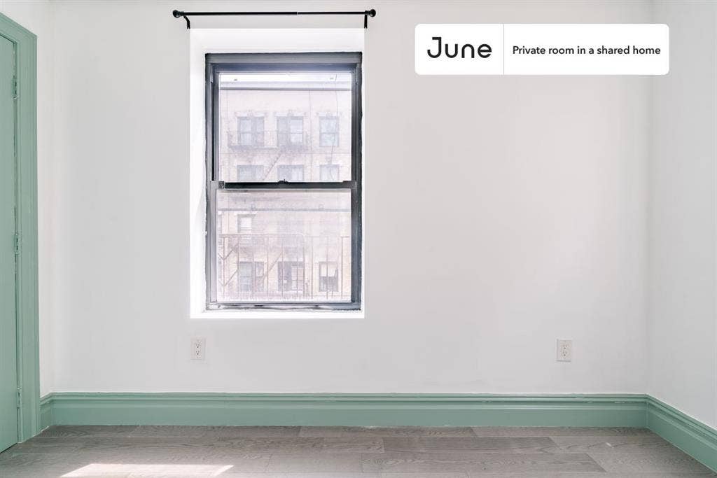 2 BR in New York City