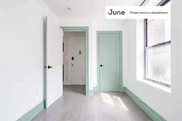 2 BR in New York City