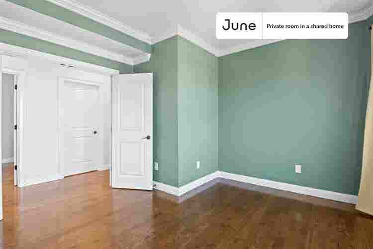 4 BR in Boston