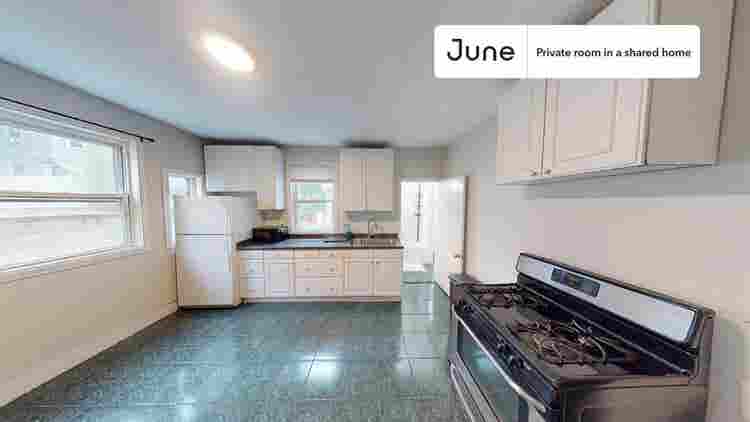 2 BR in Boston