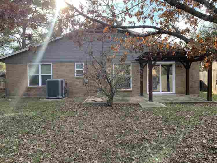 Furnished room in a 4BD/BA house