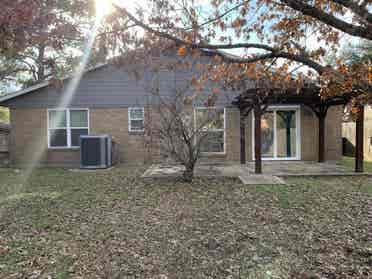Furnished room in a 4BD/BA house