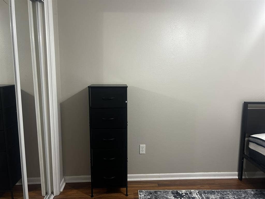 Furnished room in a 4BD/BA house