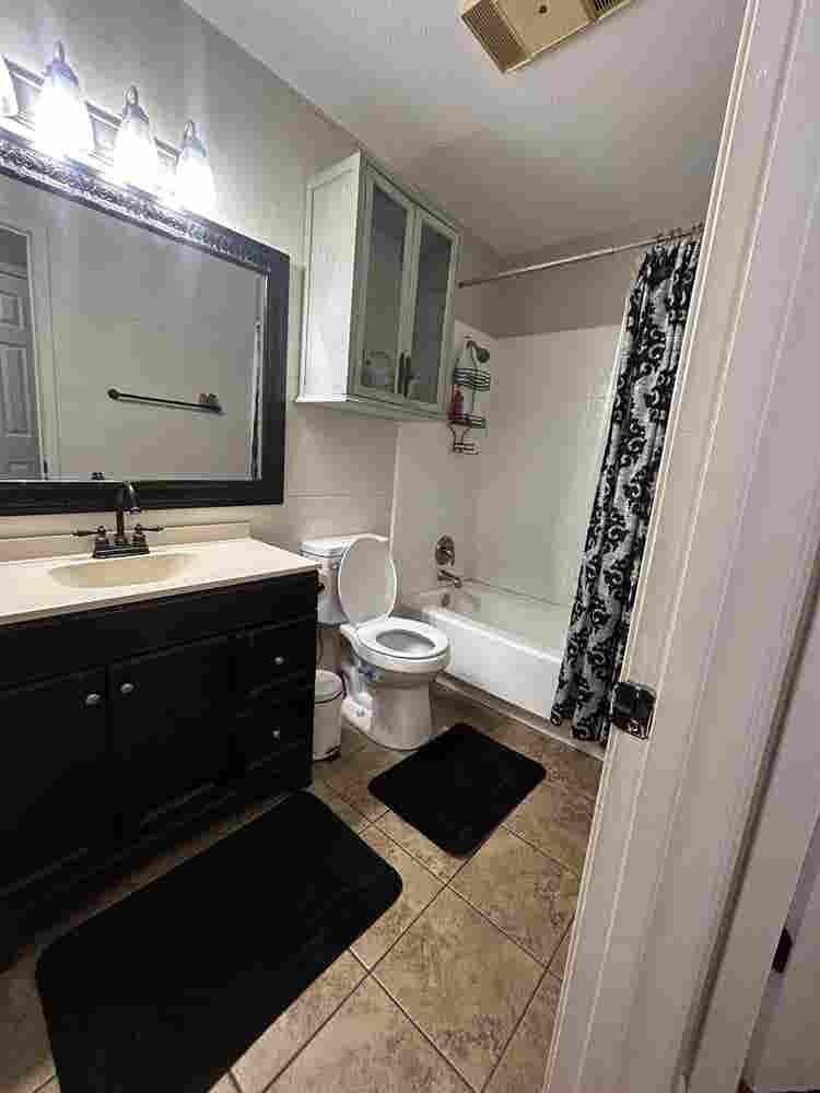 Furnished room in a 4BD/BA house