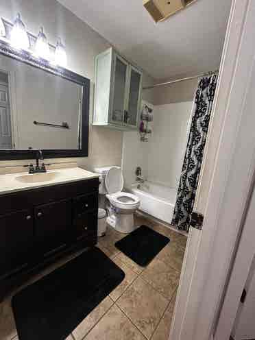 Furnished room in a 4BD/BA house