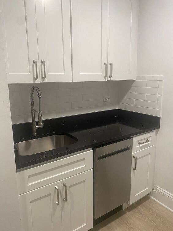 ✨Spacious Room in Midtown South✨
