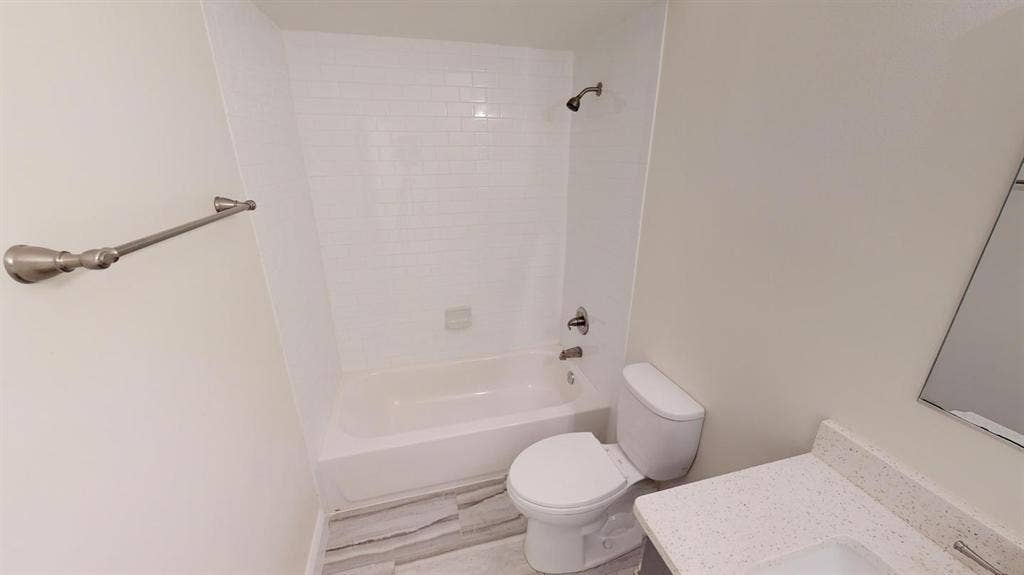 1 BR in Washington