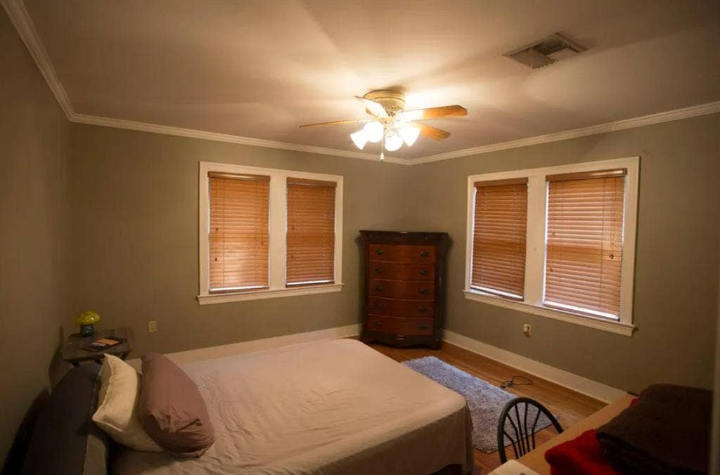 Beautiful 2BR Right off ULL Campus