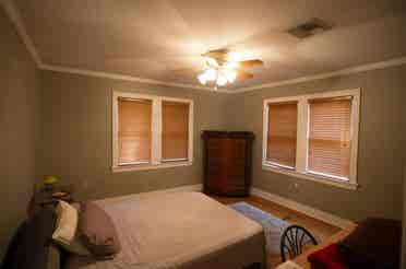 Beautiful 2BR Right off ULL Campus