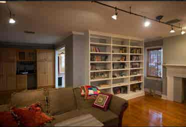 Beautiful 2BR Right off ULL Campus