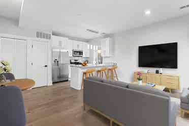 3 BR in WASHINGTON