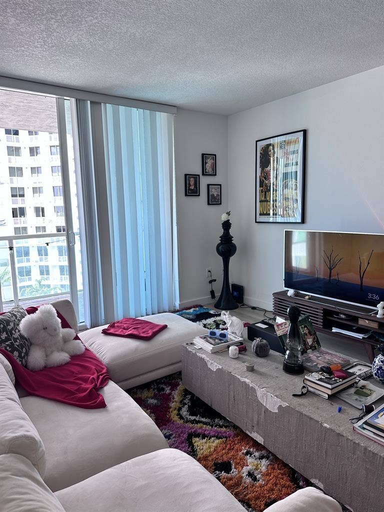 Bedroom for rent in Edgewater