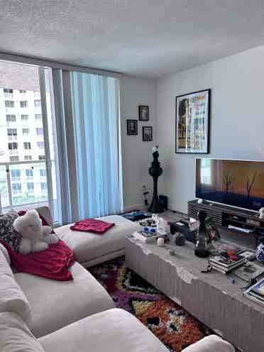 Bedroom for rent in Edgewater