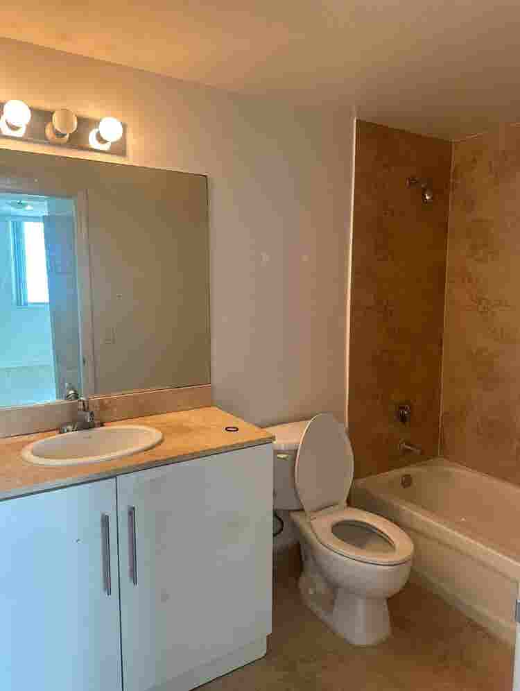 Bedroom for rent in Edgewater