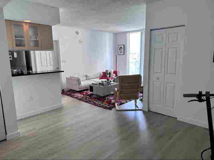 Bedroom for rent in Edgewater