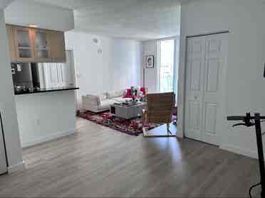 Bedroom for rent in Edgewater