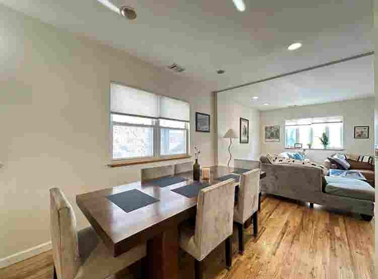 Bedroom in Southport/Lakeview